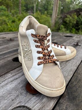 Corey’s Supernova Women’s9 Glitter Star Leopard Sneakers - Beige & White #320